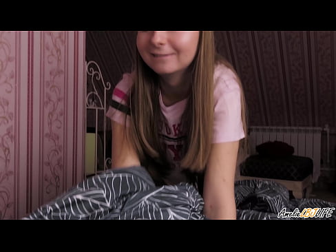 ❤️ Blondie BFF-ya xwe bi kûr dimije û di devê xwe de diqelişe ❤️ Super seks li me ku.fulldesisex.ru ☑